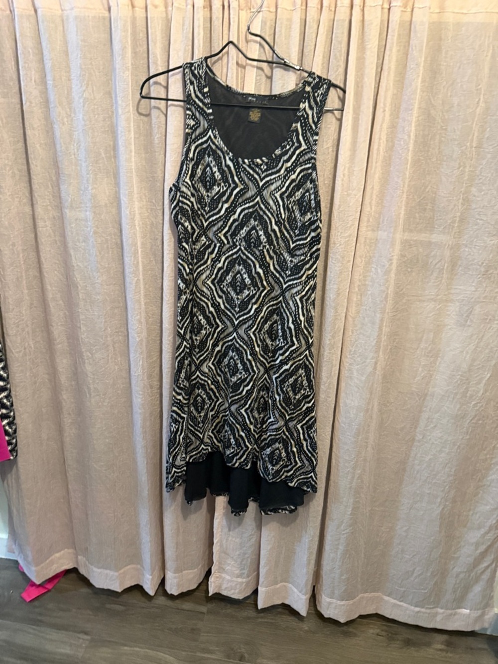 Black and White Sleeveless High-Low Patterned Dress